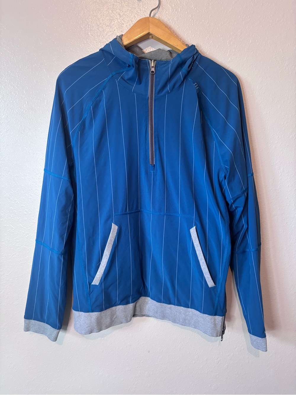 Lululemon Sundown to sunup pull over